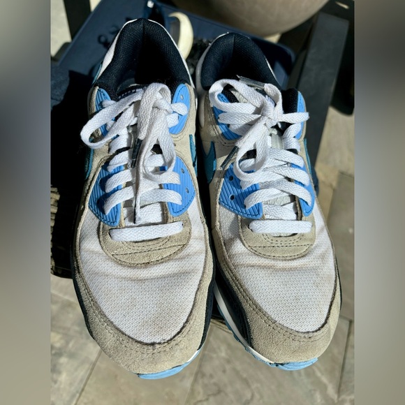 NIKE AIR MAX 90 2022 MENS BOYS LIFESTYLE SHOE RUNNER SNEAKER DQ4071-101 9.5 - Picture 3 of 4